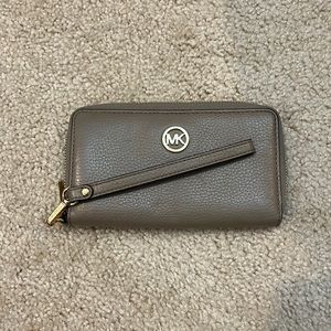 Michael Kors Wristlet